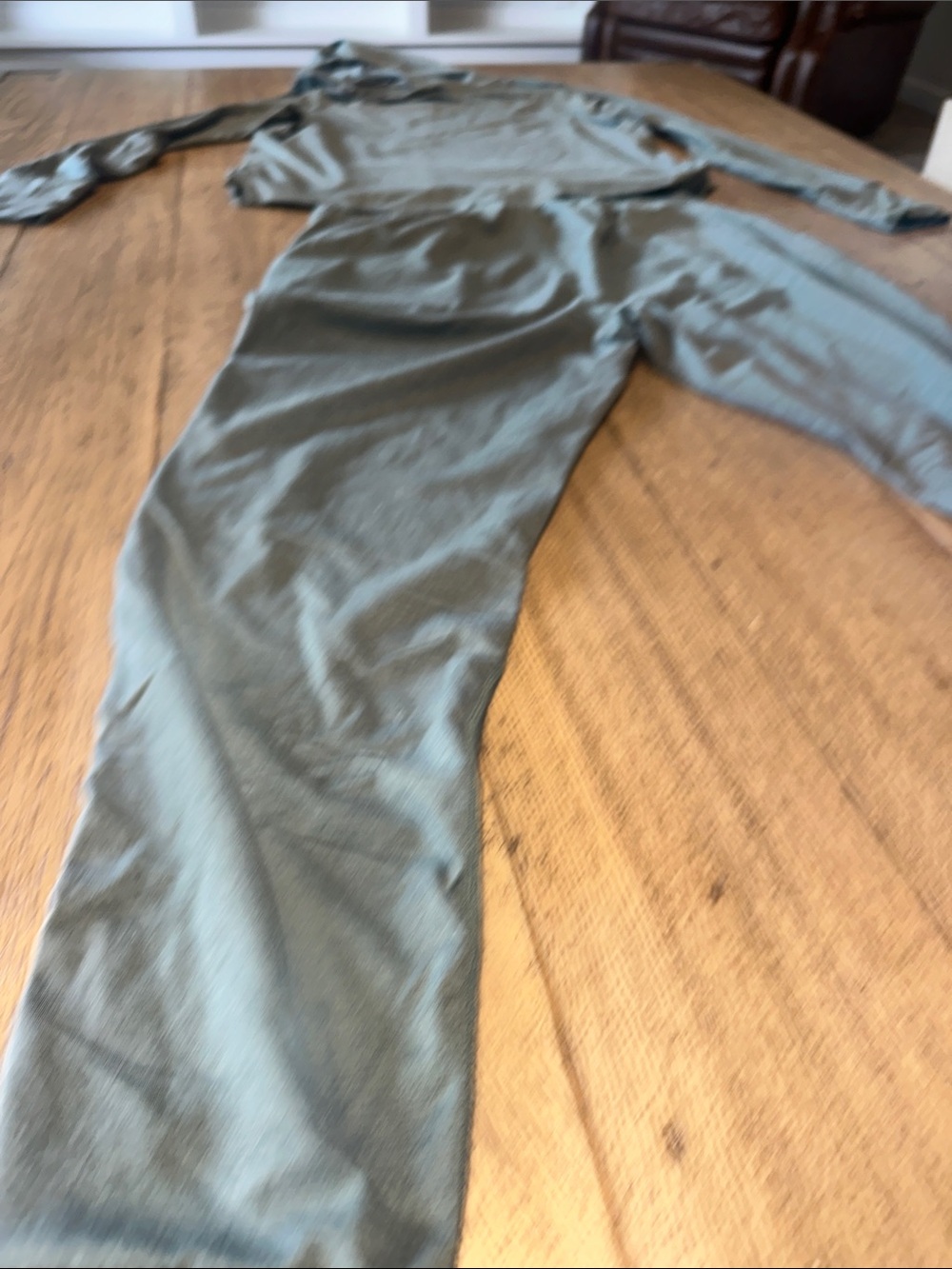 Vuori Teal Track Joggers and Hoodie Set - Picture 10 of 11
